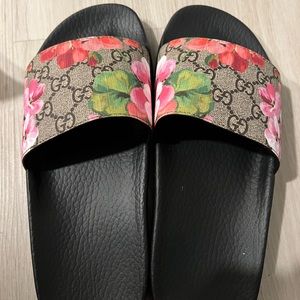 Gucci sandals - NEVER WORN